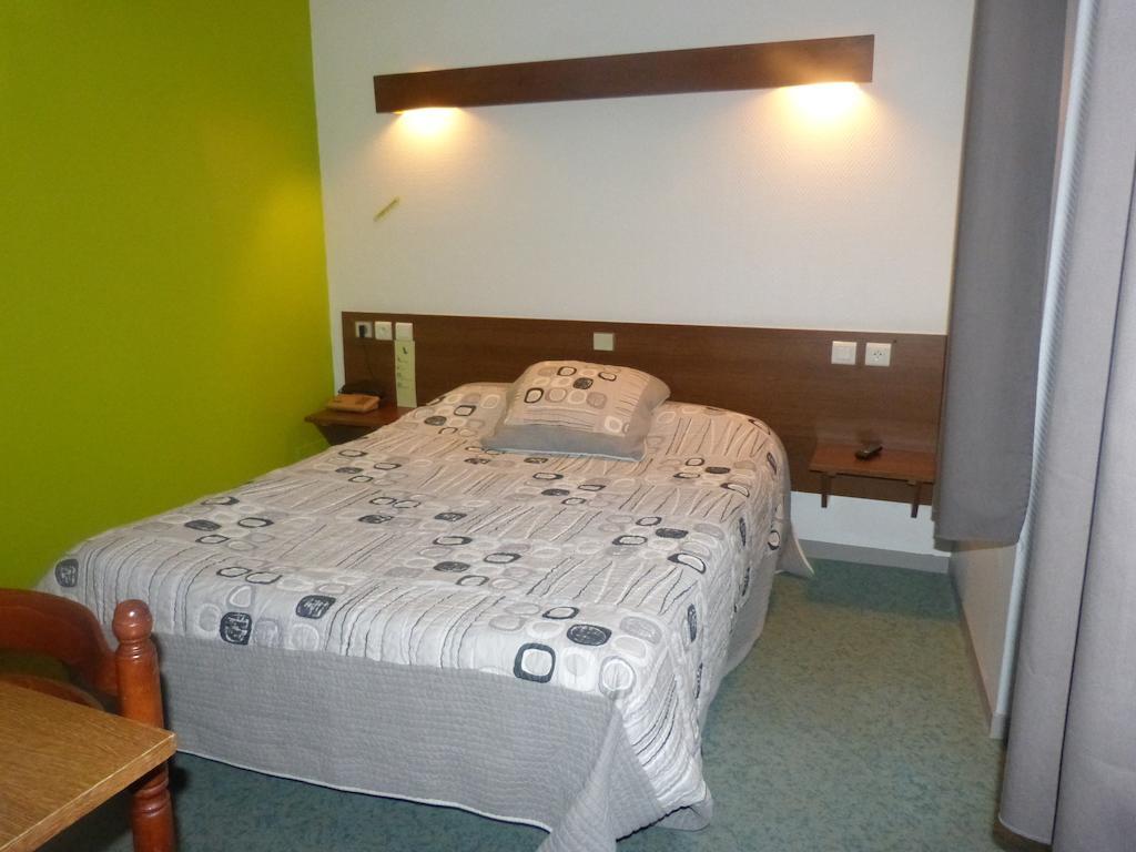 Hotel du Donjon Champlitte-et-le-Prélot Kamer foto
