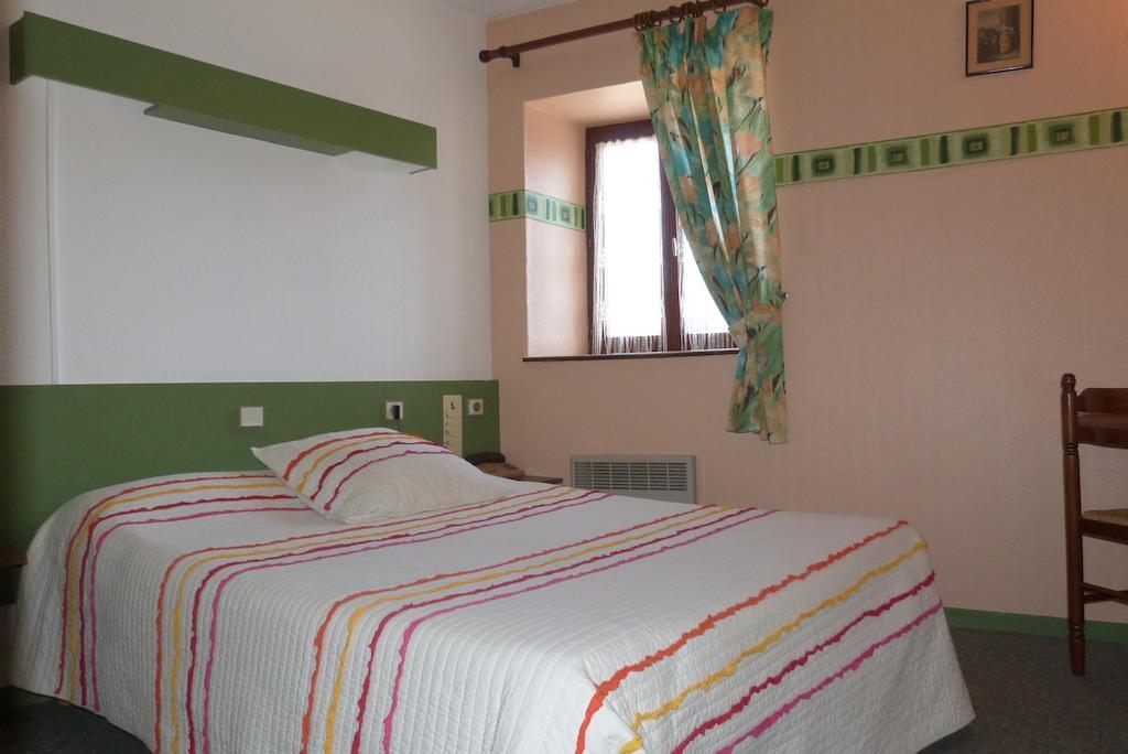 Hotel du Donjon Champlitte-et-le-Prélot Kamer foto